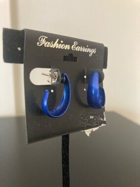 Fashion Jewelry Royal Blue Curved Hoop Earrings